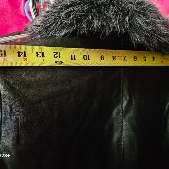 Leather jacket - Picture 4 of 8